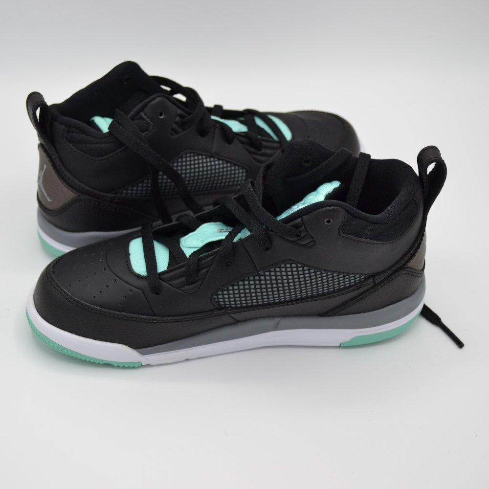 Size 2y Jordan Flight 9.5 GP Shoes New In the Box